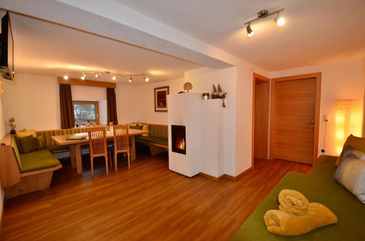 Landhaus Waldhart Apartment Umhausen Bagian luar foto