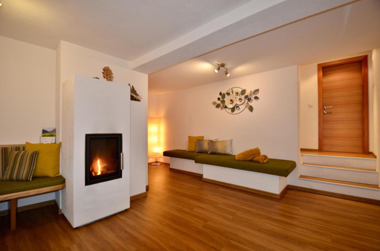 Landhaus Waldhart Apartment Umhausen Bagian luar foto